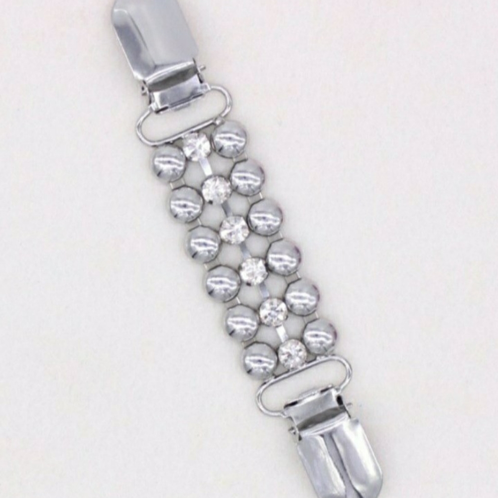 Silvertone Rhinestones Cardigan Clip